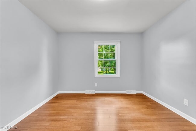 Building Photo - 33555 Wagon Wheel Dr