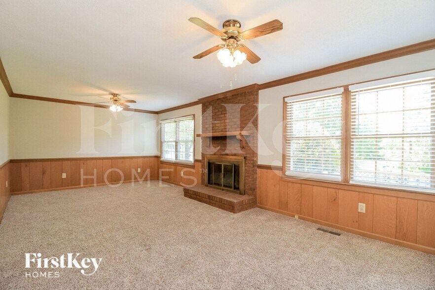 Building Photo - 2105 Mirus Ct