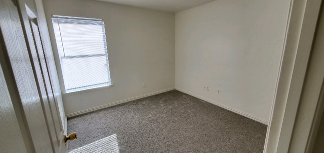 Building Photo - 13639 Biggs St