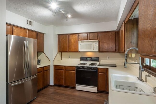 Building Photo - 3787 Etna Dr