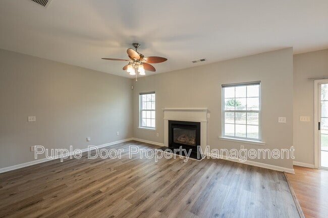 Building Photo - 320 Tuggle Ct