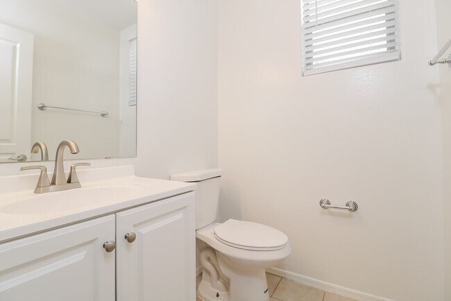 Building Photo - 9111 S 258th Ln