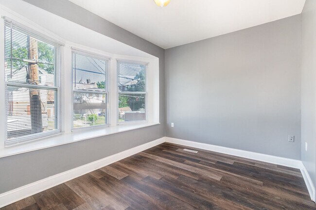 Building Photo - 2136 Susquehanna St