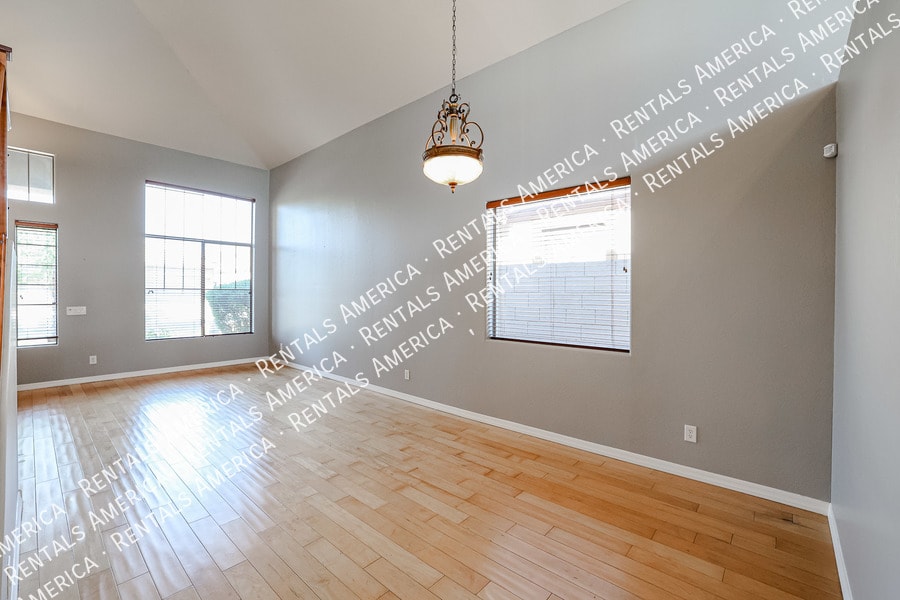 Building Photo - 2437 W Red Range Way
