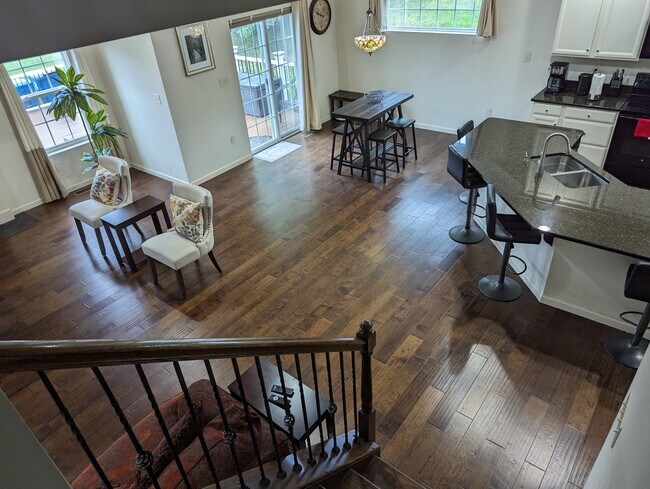 Building Photo - 5 Auction Dr