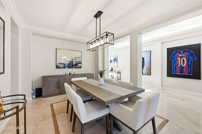 Building Photo - 2621 Springbrook Ct