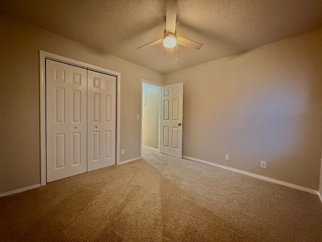 Building Photo - 10802 E 101st St N