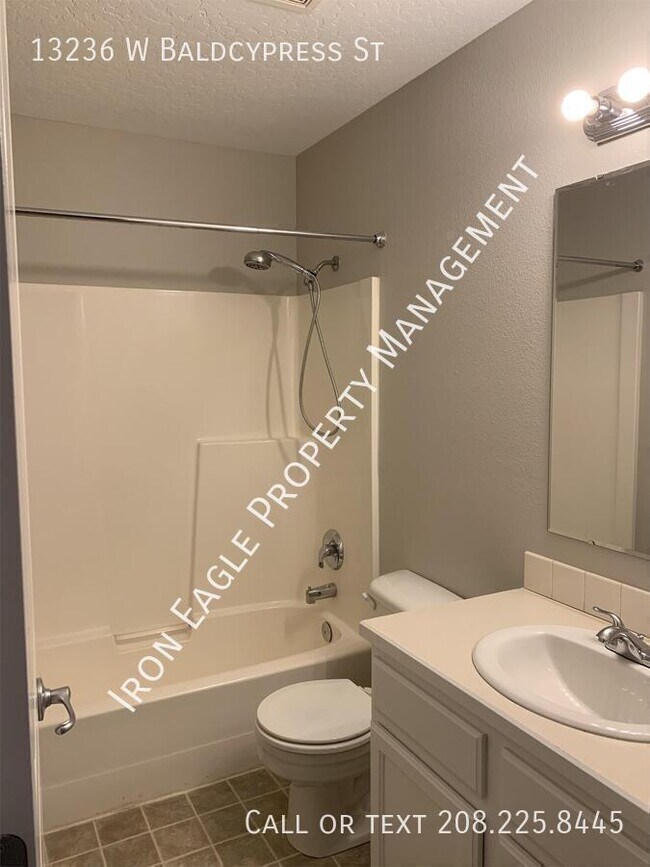 Building Photo - 13236 W Baldcypress St