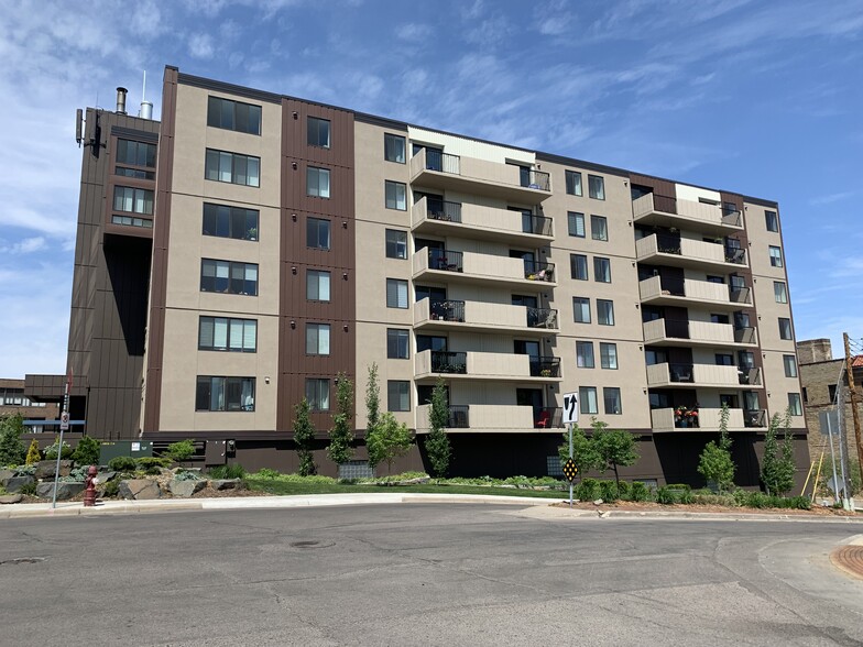 Building Photo - 2800 W 44th St