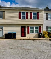 Building Photo - 25 Camelot Ct