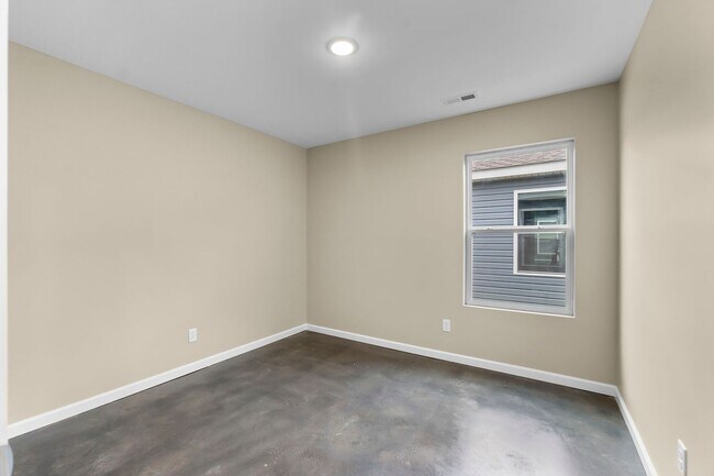 Building Photo - OakWood Acres