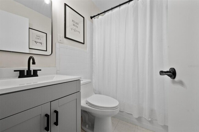 Building Photo - 314 W Alva St