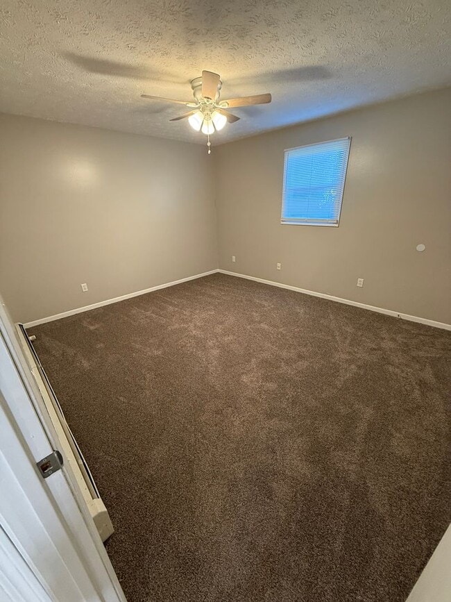 Building Photo - 918 Pearson Cir