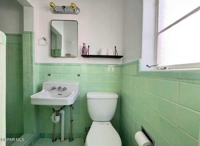 Building Photo - 1331 Cincinnati Ave