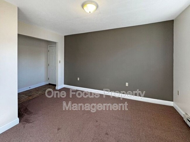 Building Photo - 249 Main St