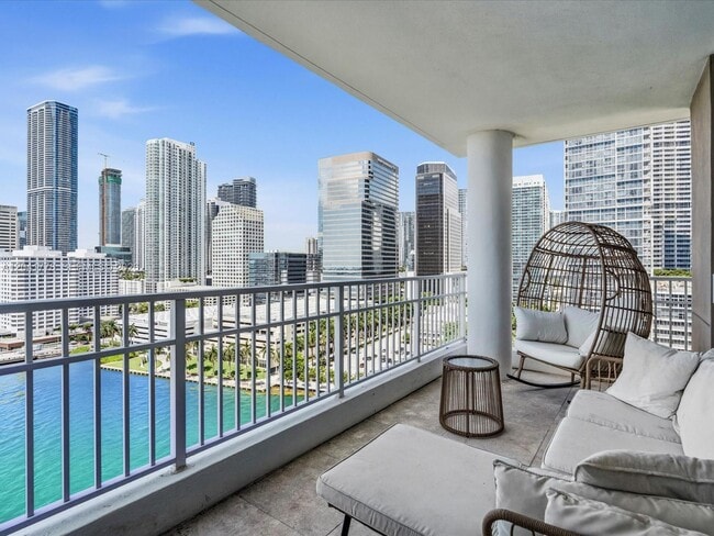 Building Photo - 701 Brickell Key Blvd