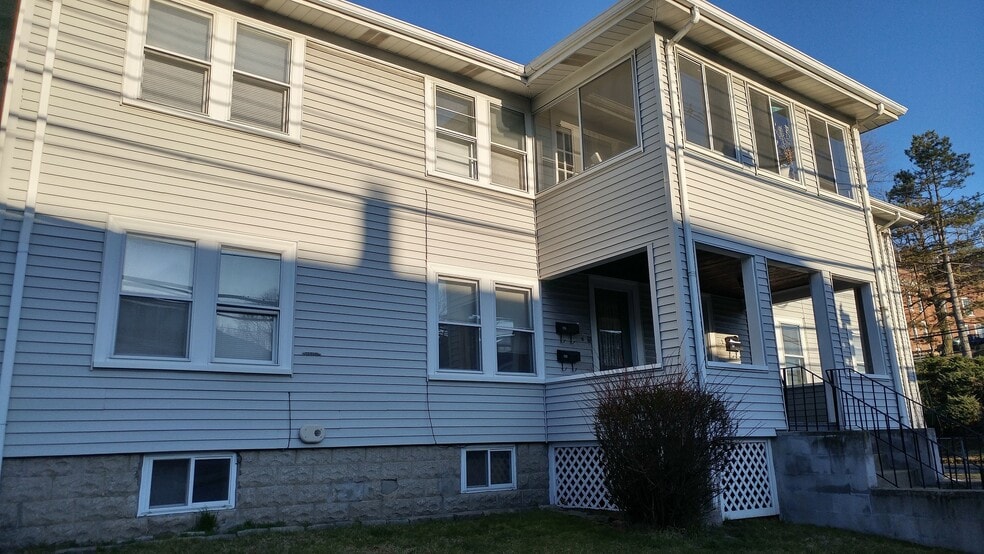 Building Photo - 156 South St