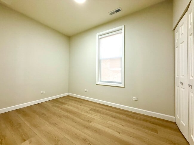 Building Photo - 2543 W 39th Pl