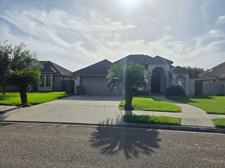 Primary Photo - 3711 Timberwood Dr