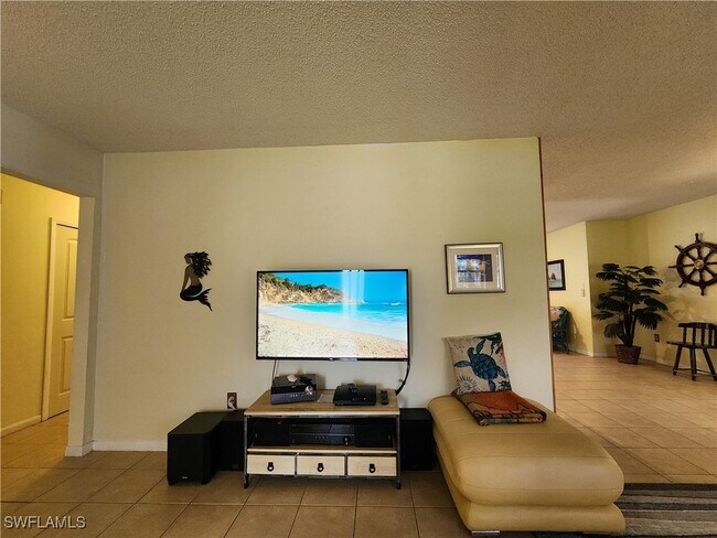 Building Photo - 237 SW 48th Terrace