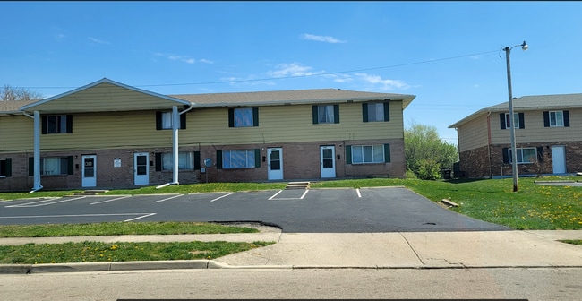 Primary Photo - Newly Renovated 2 bedroom 1.5 bath townhou...
