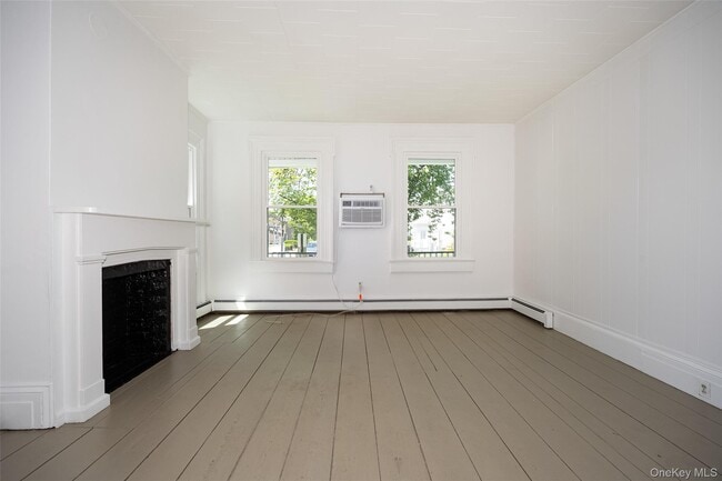 Building Photo - 29 Delano St