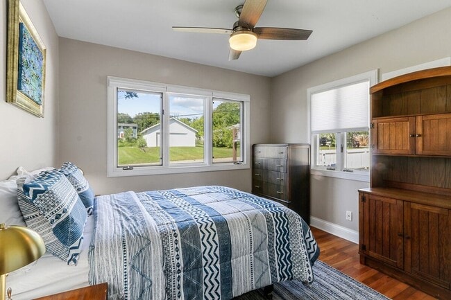 Building Photo - Lake Como Cozy Furnished Loft Available for Monthly & Mid-Term Rentals