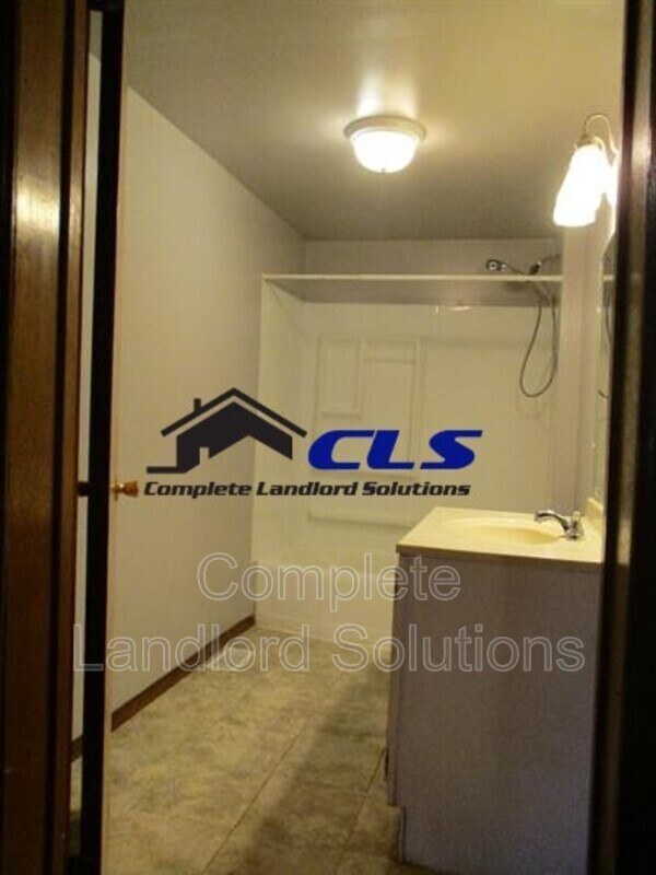 Building Photo - 2235 N 28th St