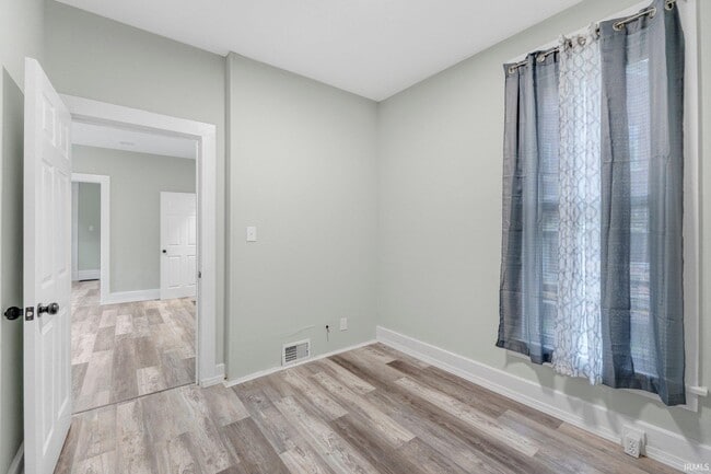 Building Photo - 1409 Oakland St