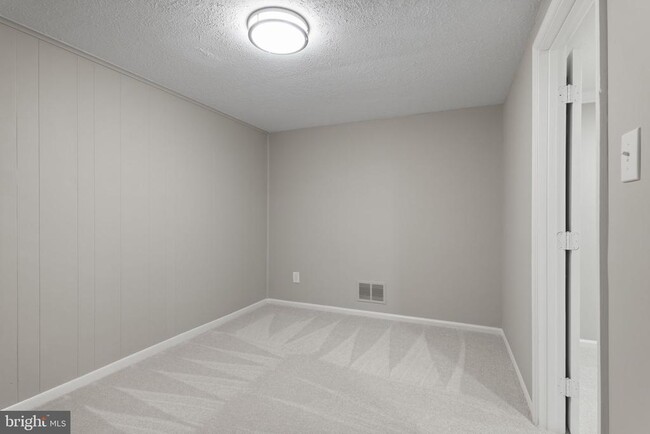 Building Photo - 941 Sherwood Ct