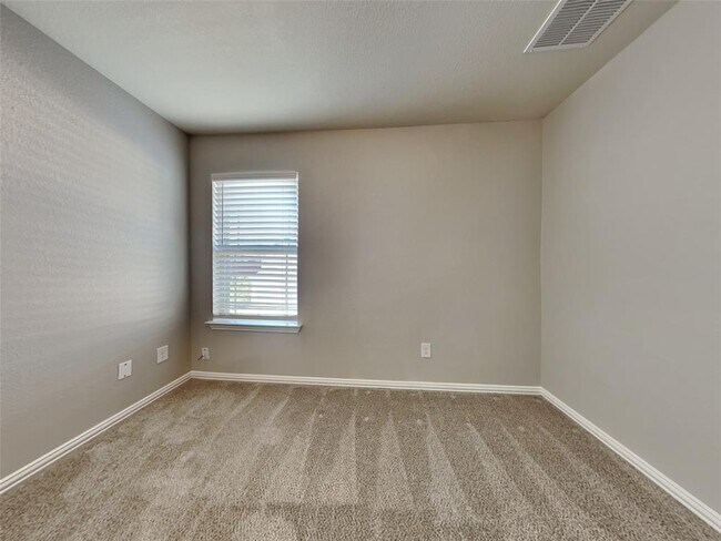 Building Photo - 127 Simon