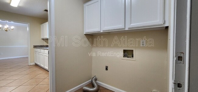 Building Photo - 2735 Stanton Woods Dr SE