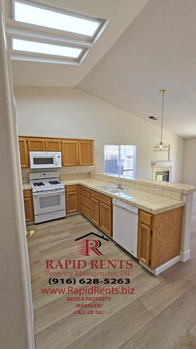 Building Photo - 8477 Ceonothus Ct