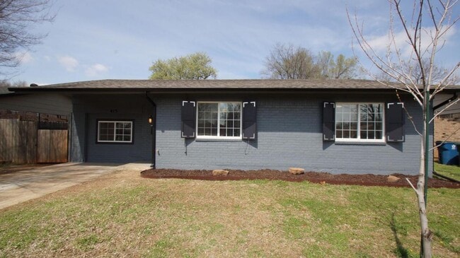 Building Photo - 413 Winding Ln