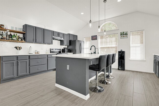 Building Photo - 18875 Ferney Ln