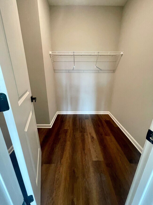 Building Photo - 111 Juniper Path