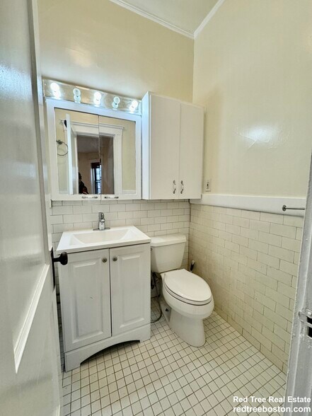 Building Photo - 309 Allston St