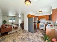 Building Photo - 750 Hyperion Ave