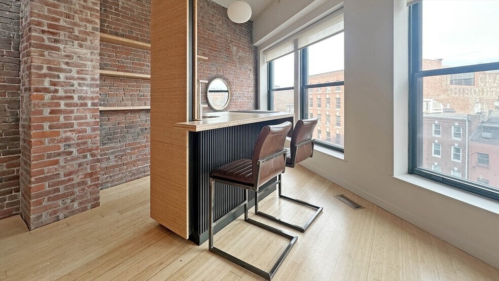 Building Photo - 90 N Washington St