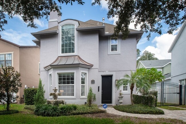 Primary Photo - 2 Story, 2 Bed/2.5 Bath, Pool Home Plus Office in Altaloma Heights AVAILABLE NOW!