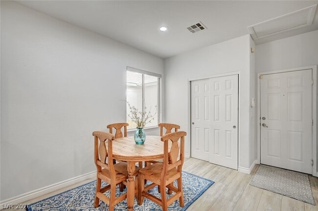 Building Photo - 2288 Tedesca Dr