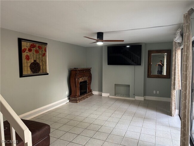 Building Photo - 1708 Park Meadows Dr