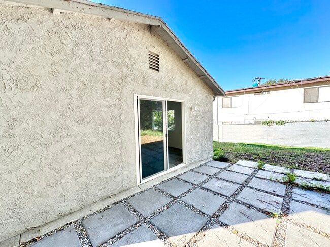 Building Photo - 2429 W Ave 33