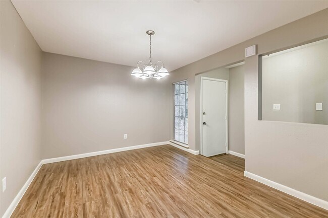 Building Photo - 26 W Broken Oak Ct