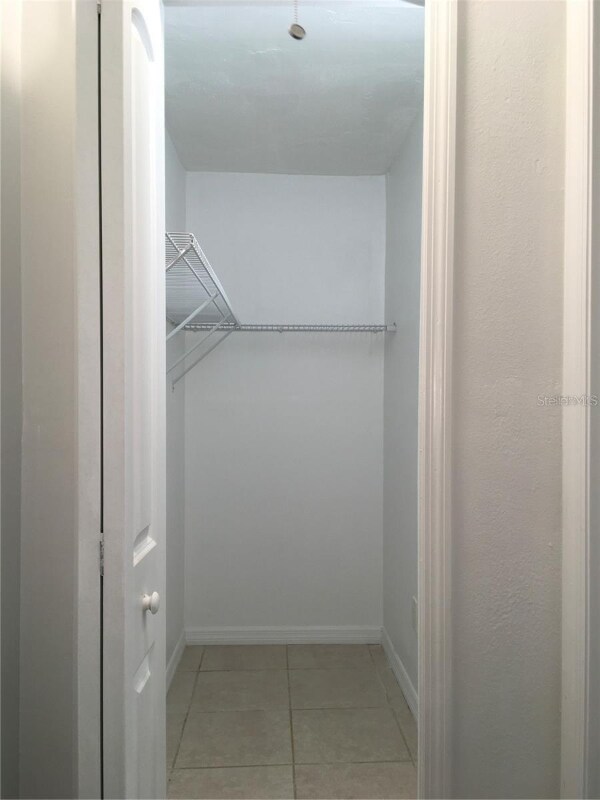 Building Photo - 451 Hickory St