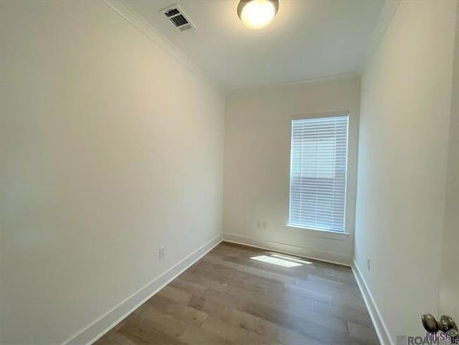 Building Photo - 9905 Stone Water Dr