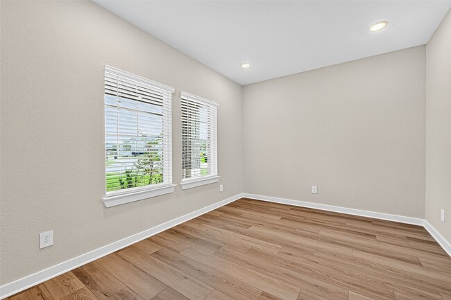 Building Photo - 3050 Marble Wy