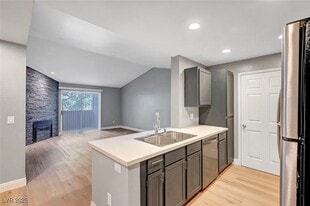 Building Photo - 231 W Horizon Ridge Pky