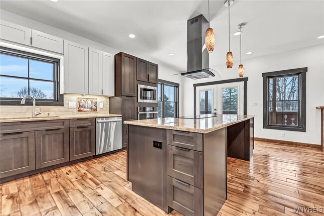 Building Photo - 4775 Boncrest Dr E