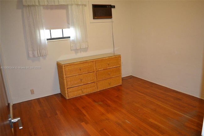 Building Photo - 7855 SW 17th Terrace